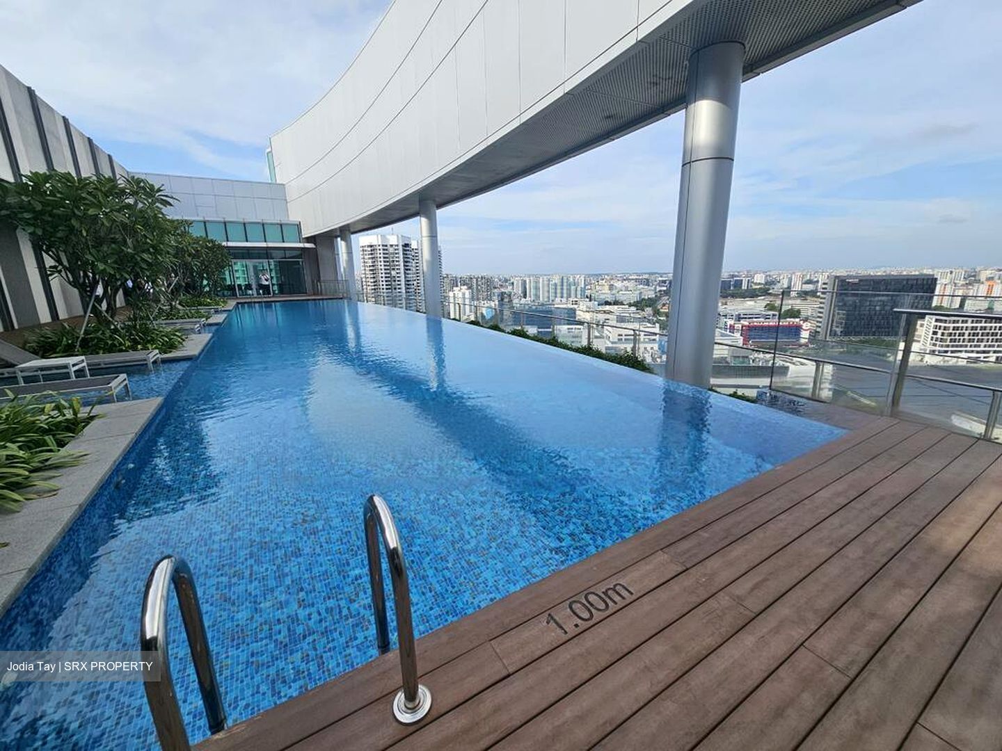Arc 380 (D8), Office #451330061